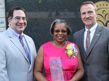 Barbara Lee, M.S.W., 2014 National Donor Memorial Award winner