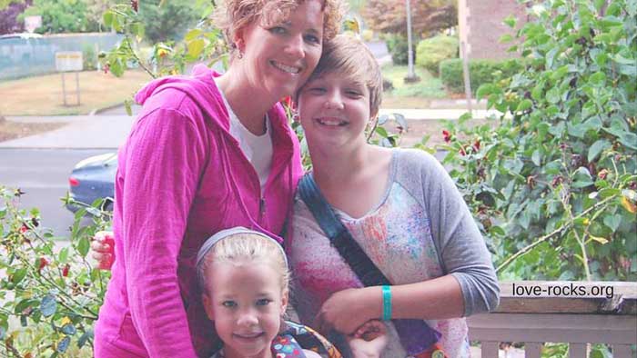 Susan Robinson with daughters Abigail and Anna