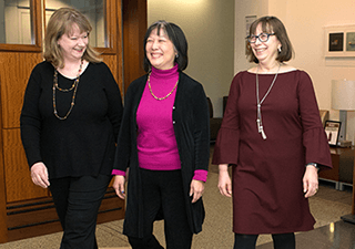 Left to right: transplant coordinator Lisa Sandoval, transplant surgeon Dr. Yolanda T. Becker, MD, nephrologist Dr. Michelle A. Josephson, MD