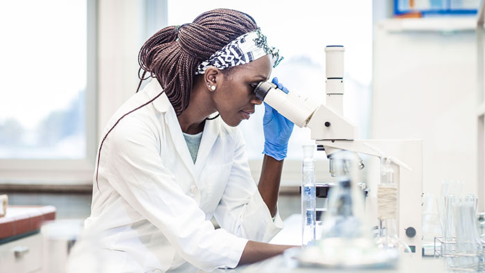 Using behavioral research to test and improve transplant decision making